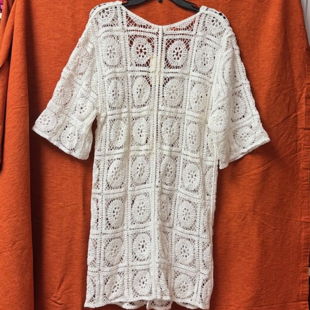 Solitaire White Crochet Lace Coverup - Size M - NWT - Picture 2 of 7